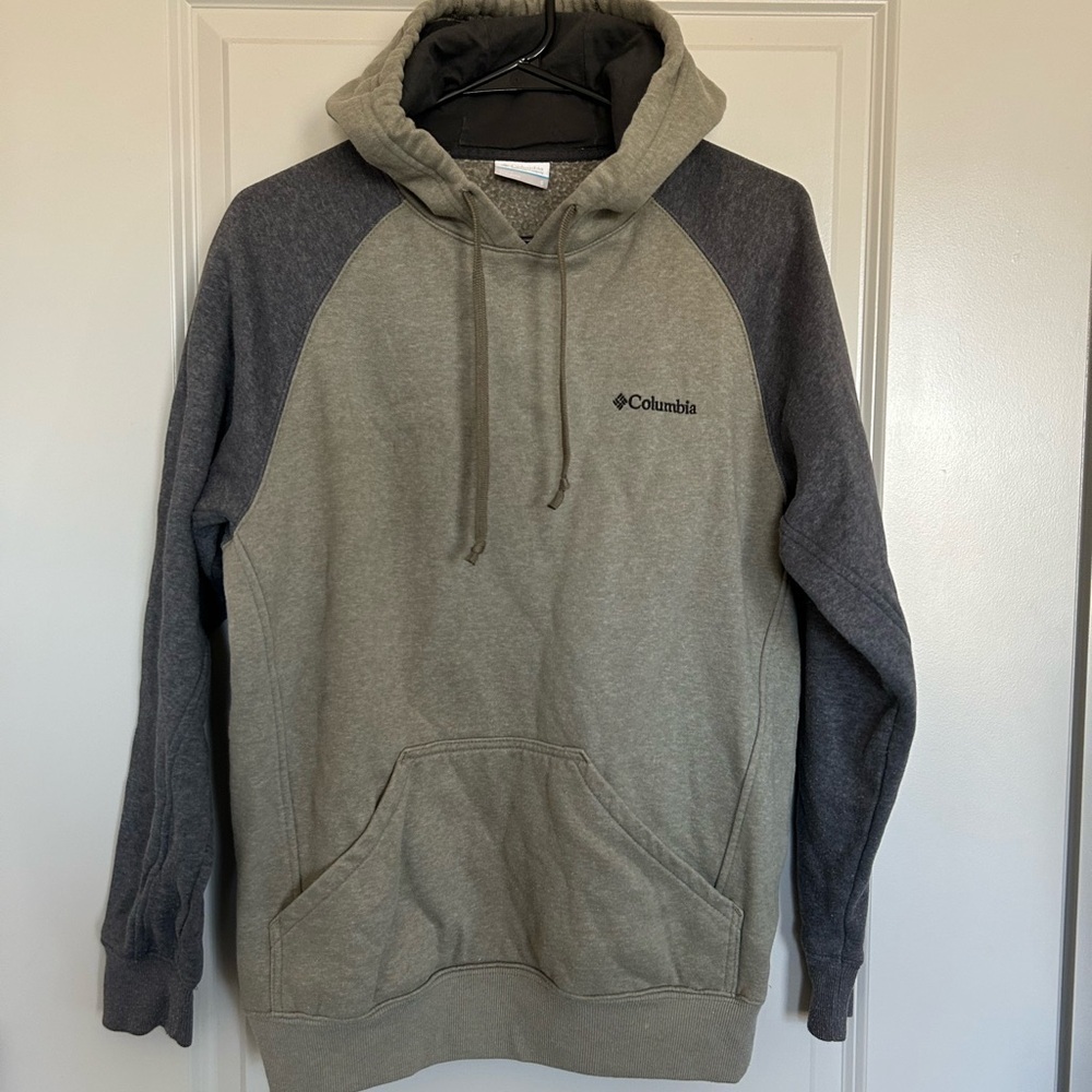 Columbia Gray Sweatshirt with Hood and Raglan Sleeves